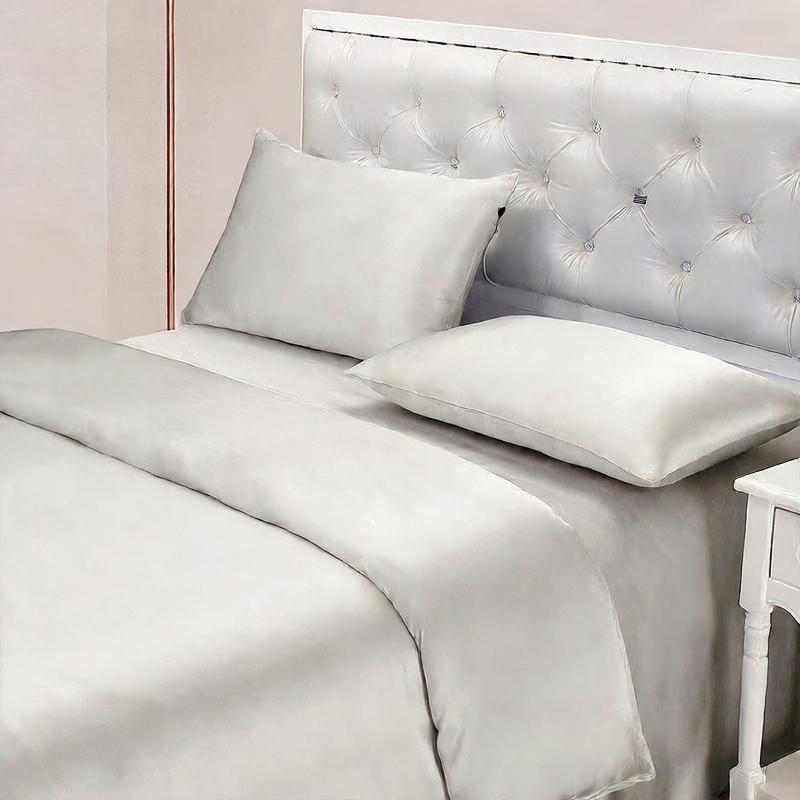 Luxury Mulberry Silk Bedding Four-Piece Set
